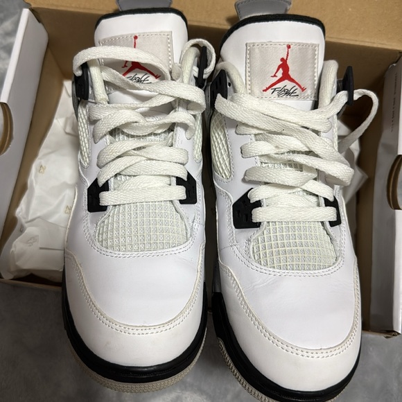Jordan 3s, white black cement. Dropped 9/9/2015 - Picture 4 of 5